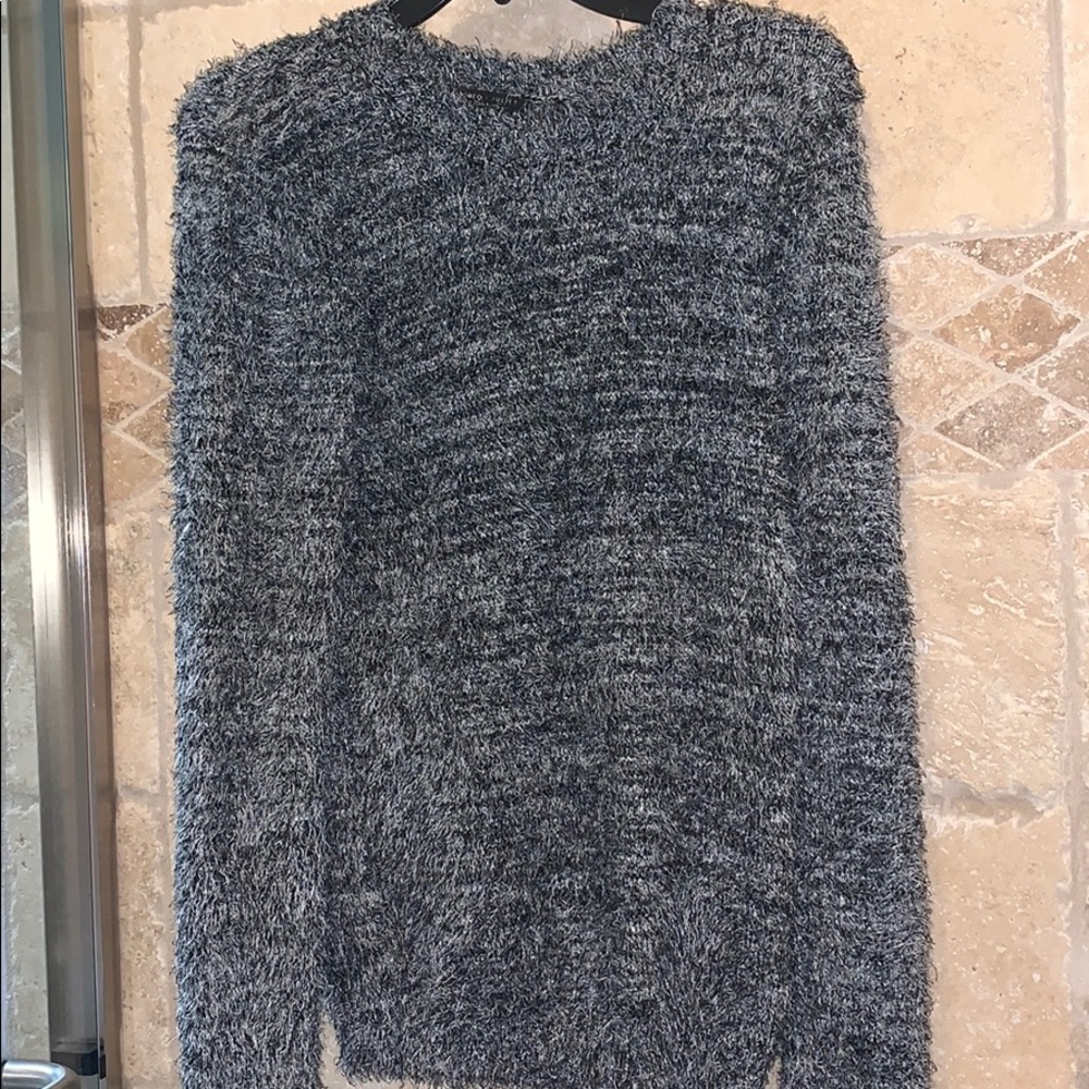 “romeo+juliet” long sleeve sweater